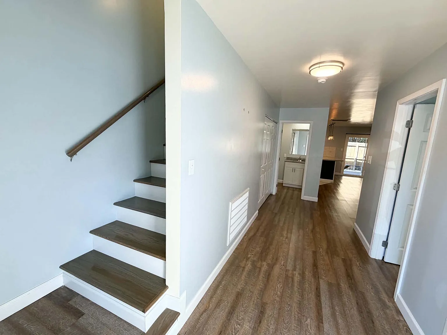 2705 Sood Rd — Photo 2
