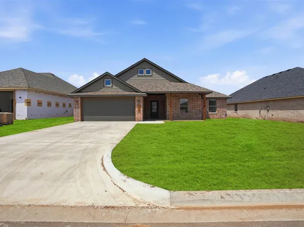 207 Pine Ave, Cache, OK 73527