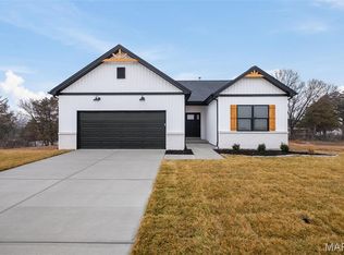 18859 Alyson Dr, Warrenton, MO 63383