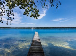 4259 Lakeview Dr, Interlochen, MI 49643