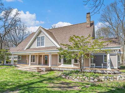 1040 Sargent Ave SE, Ada, MI, 49301