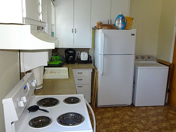 4th image of 801 NW Avenue J