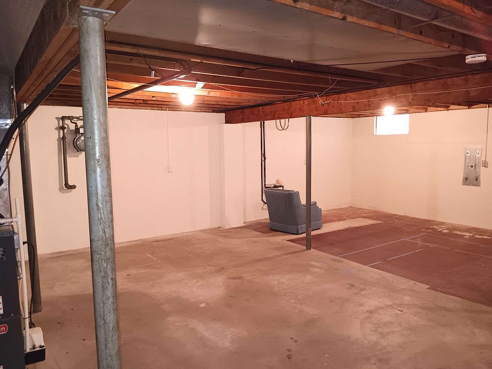 1st image of 16 & 18 Adams Ave #16