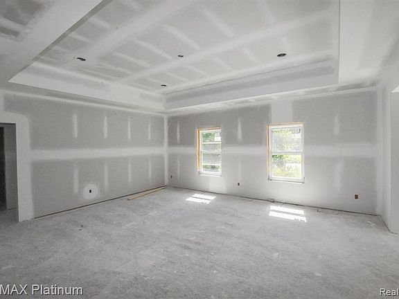 4th image of 8337 Pineview Lake Dr