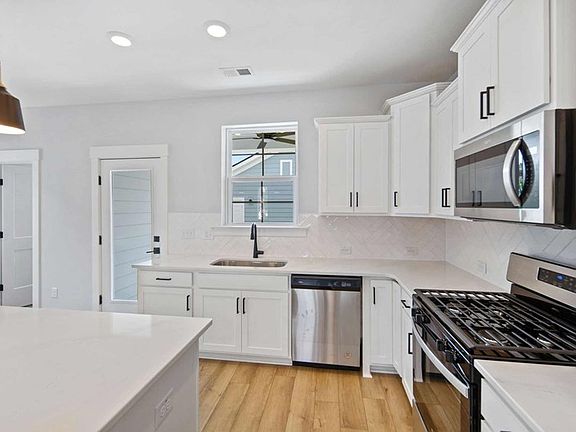 The Lindenberry - Kitchen