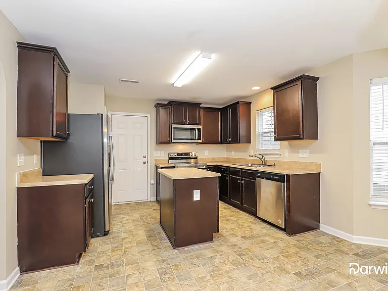 2713 Wild Poplar Way — Photo 6