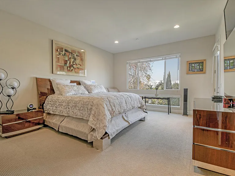 4820 Bellflower Ave #403 — Photo 13