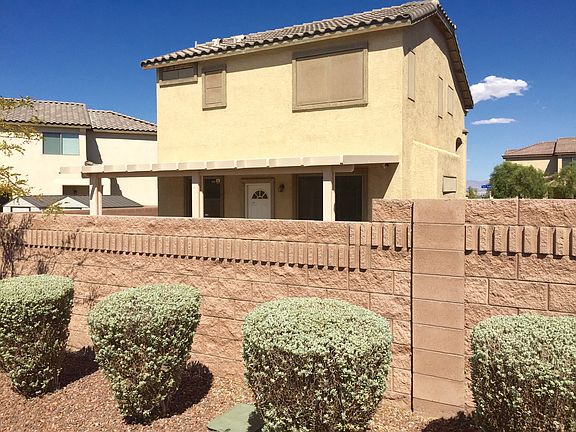 3rd image of 3541 Quiet Pueblo St
