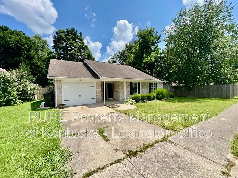 1212 Fenwick Rd — Photo 4