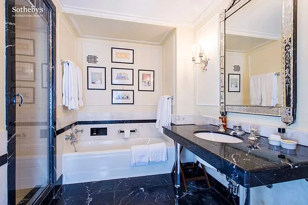 Sold by Sotheby's International Realty | media 4