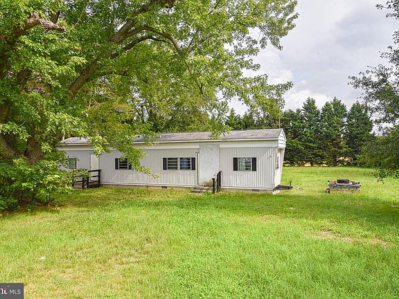 3rd image of 29791 Armory Rd
