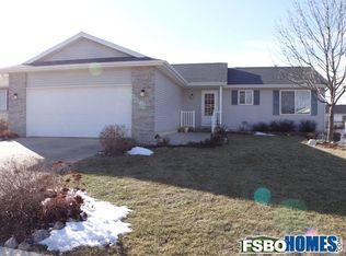 1120 Moose Dr NW, Cedar Rapids, IA 52405