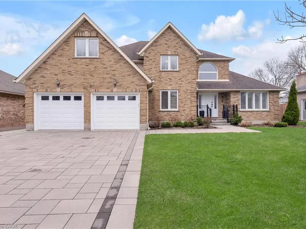 579 Paradise Cres, Waterloo, ON N2T 2J7