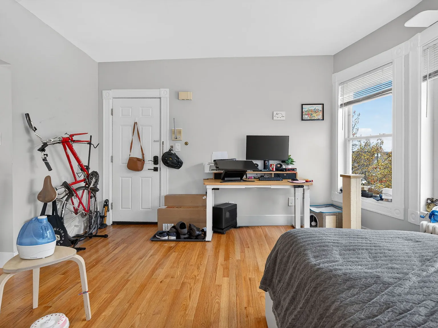 Studio, 400 sqft, $2,900 — Photo 4