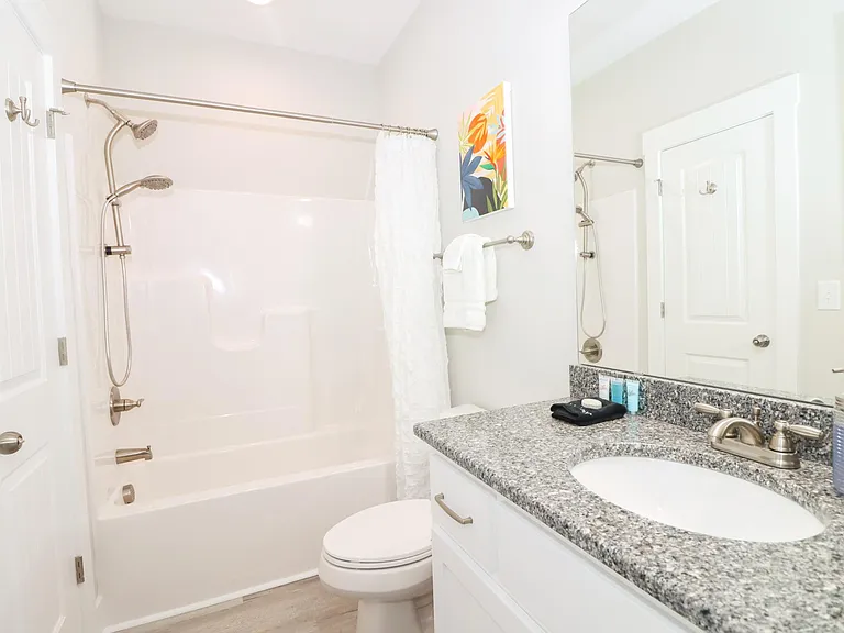 817 N New River Dr #A — Photo 14