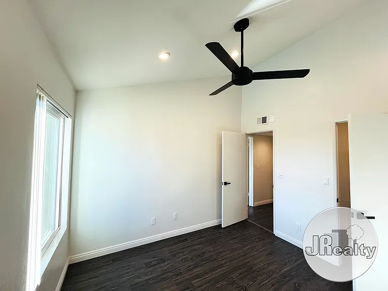Belvedere Terrace — Photo 14