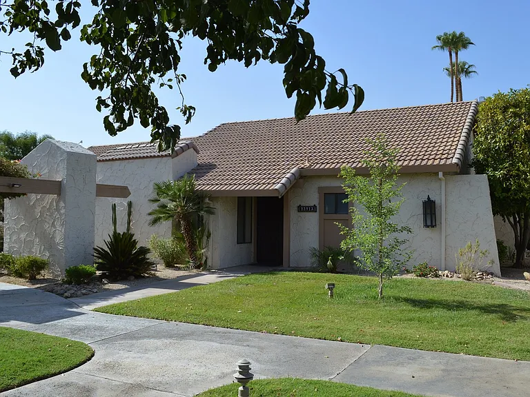 2391 Miramonte Cir W #A — Photo 2