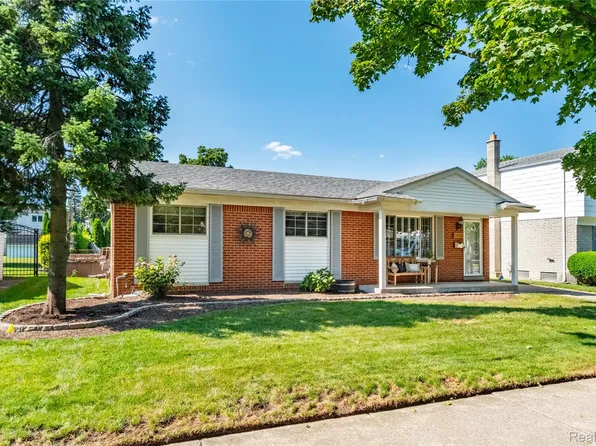 11393 Cedar Ln, Plymouth, MI 48170