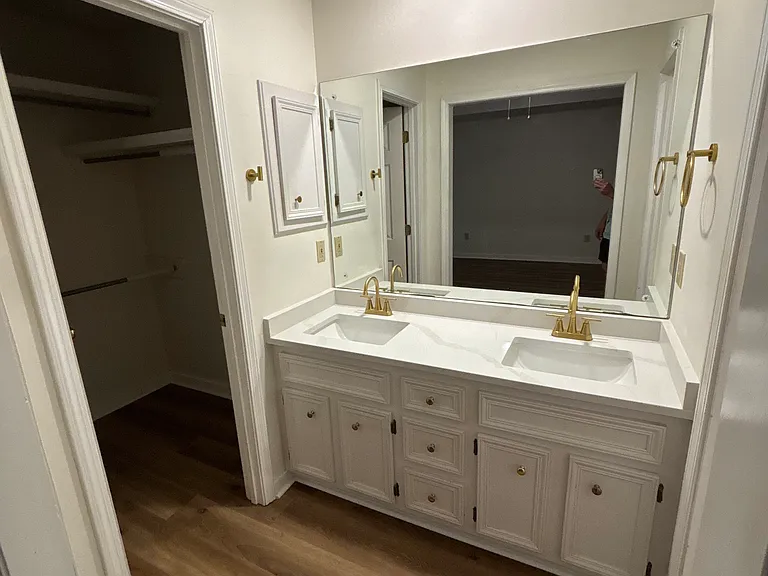212 Hawthorne Dr — Photo 10