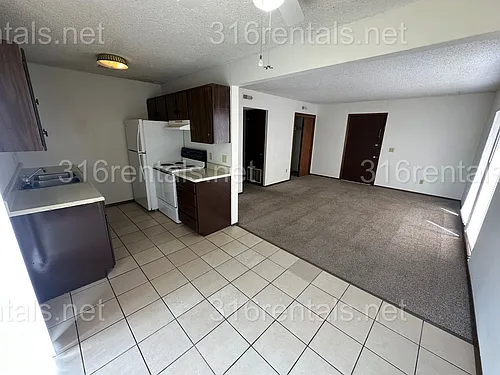 351 E Marion Ct Photo 1