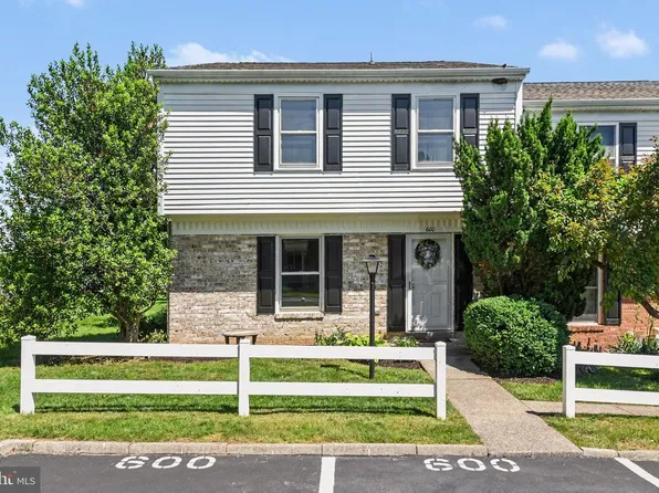 600 Allenview Dr, Mechanicsburg, PA 17055