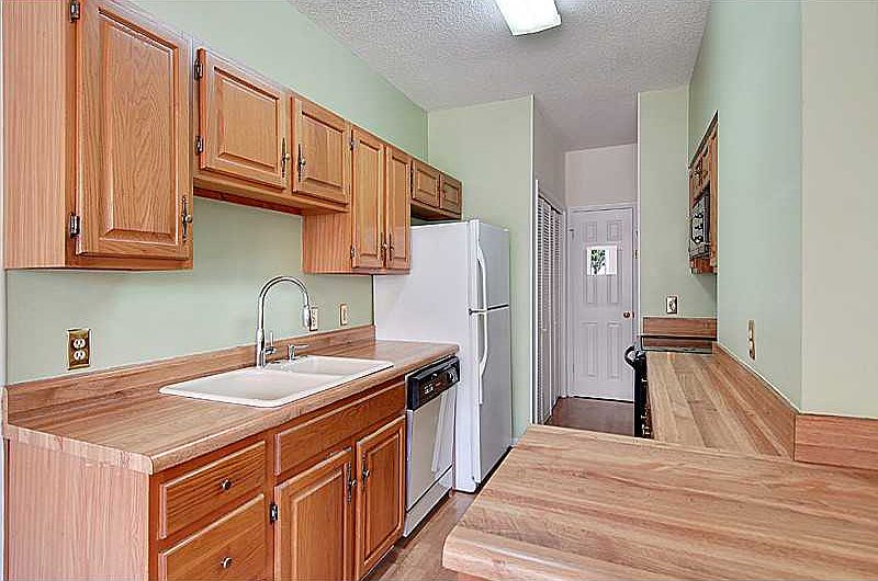 2nd image of 1606 Audubon Trce