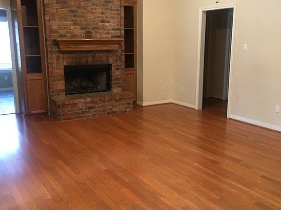 2nd image of 1501 Richland Ct N