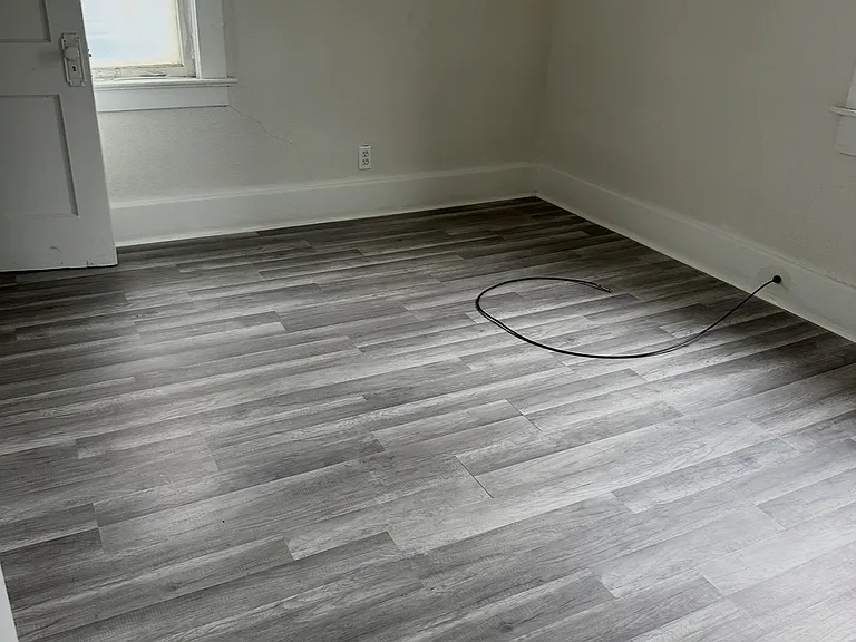 2477 N Detroit Ave #3 — Photo 5