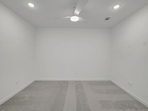 5th image of 18634 Eastwood Ridge Ct