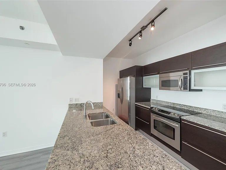 951 Brickell Ave #2100 — Photo 4
