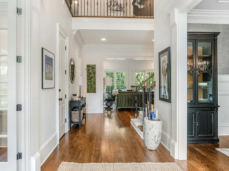 5910 Saint John Ln — Photo 10