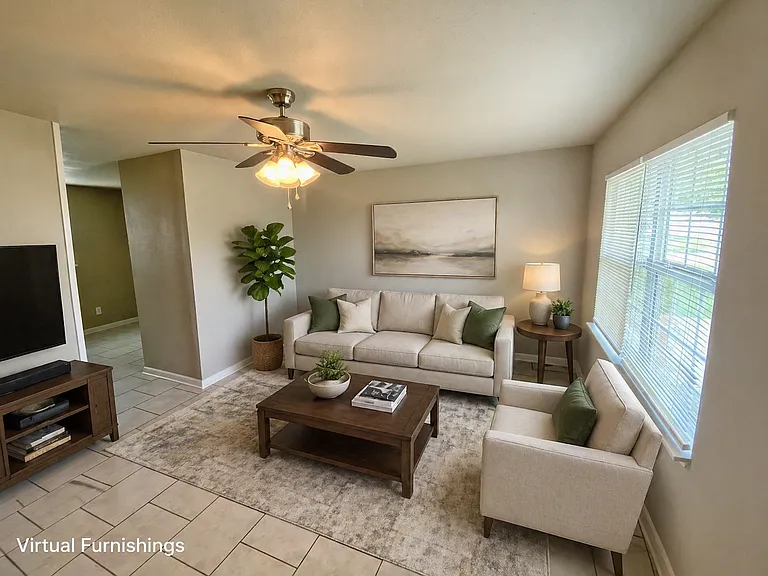130 E Ruby Rd — Photo 2