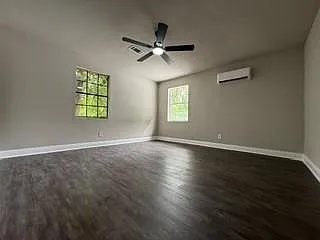 4 bed, 2.0 bath, 3000 sqft, $1,650 — Photo 3