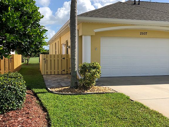 2nd image of 2507 Canterbury Cir