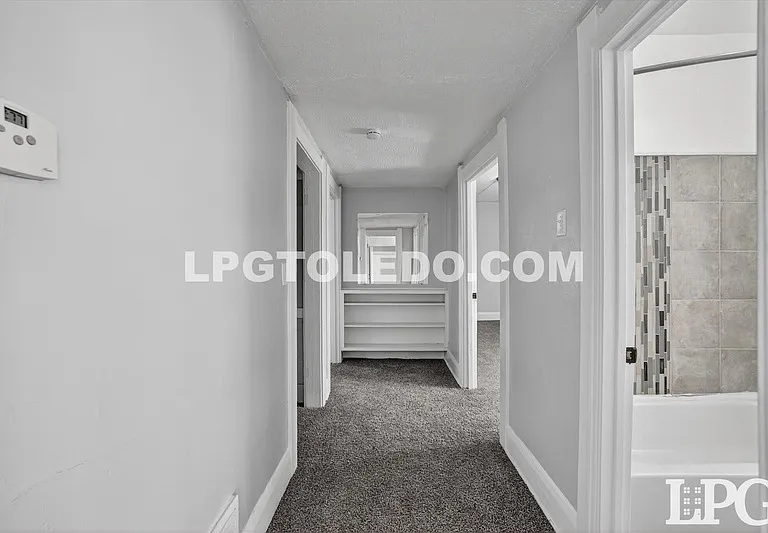 1734 Arlington Ave — Photo 21
