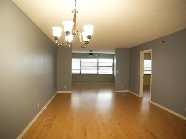 4640 Lucerne Lakes Blvd W, Lake Worth, FL