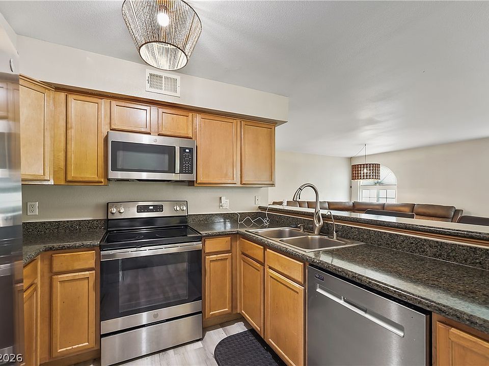 1st image of 3145 E Flamingo Rd APT 1123