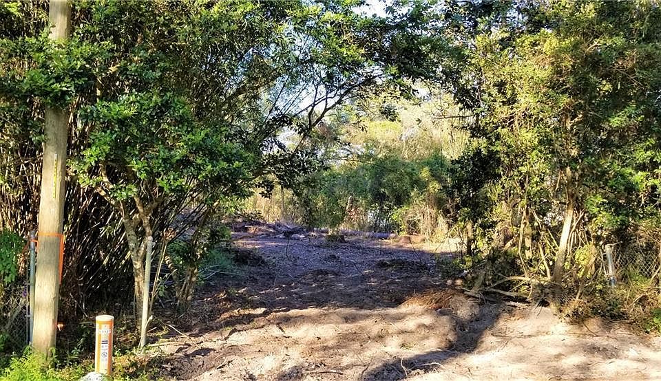1st image of Bayou Dr
