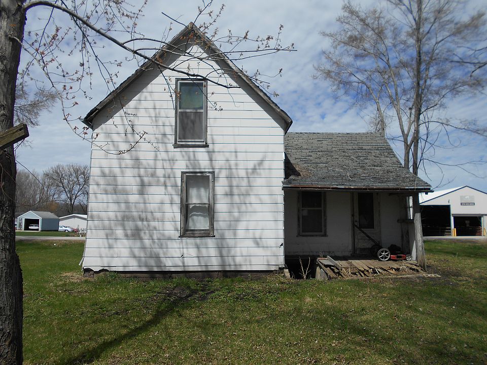 2nd image of 407 8th St
