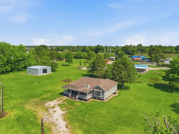 231 Cloverleaf Dr, Sulphur, LA 70665