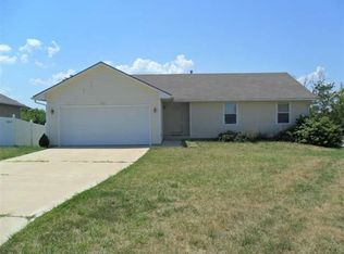 3907 NW Fielding Ter, Topeka, KS 66618