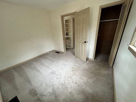 5th image of 58 Pomperaug Rd