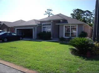 267 Tecumseh Ln, Mary Esther, FL 32569