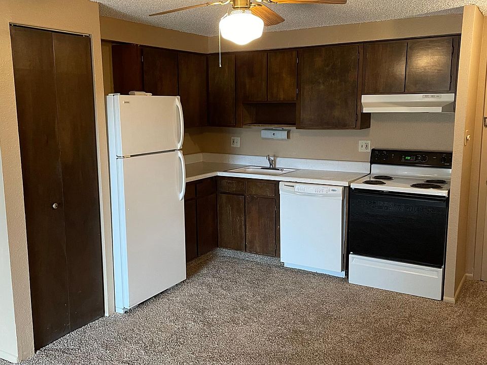 2nd image of 1306 S Parker Rd APT 168