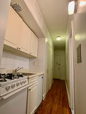 Rented by Building Equity Real Estate LLC | media 10