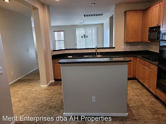 4th image of 25863 N 163rd Dr