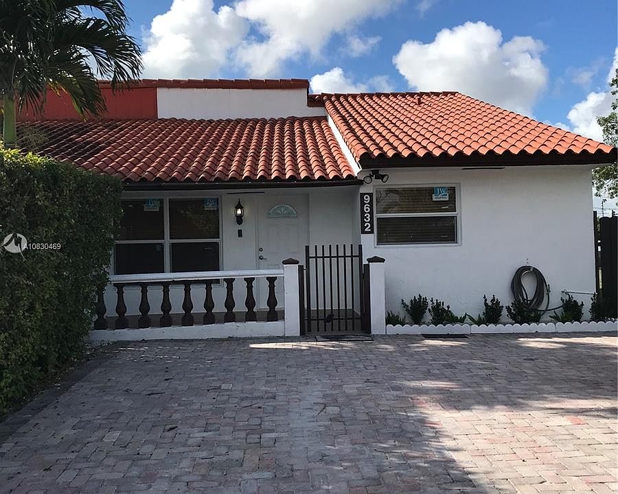 1st image of 9632 Grand Canal Dr #1