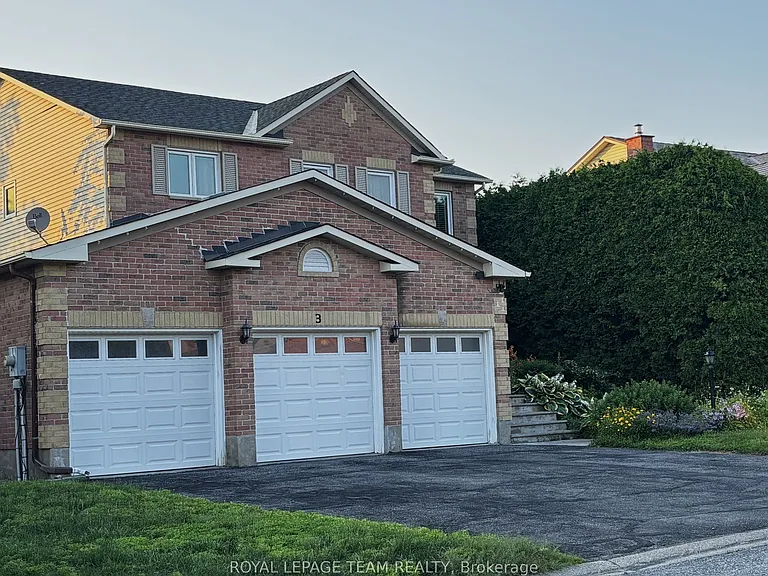 3 Tower Hill Cres — Photo 4