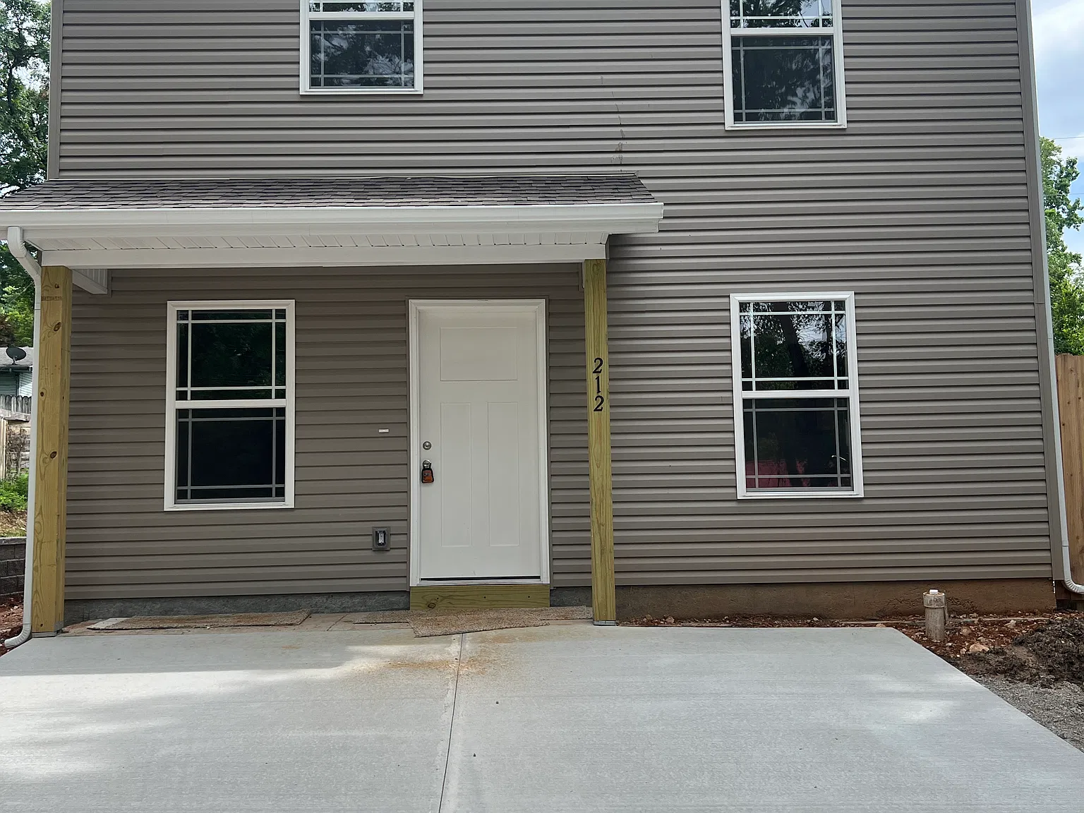 4 bed, 2.5 bath, 1440 sqft, $1,700 — Photo 2