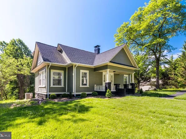 9316 Croom Rd, Upper Marlboro, MD 20772